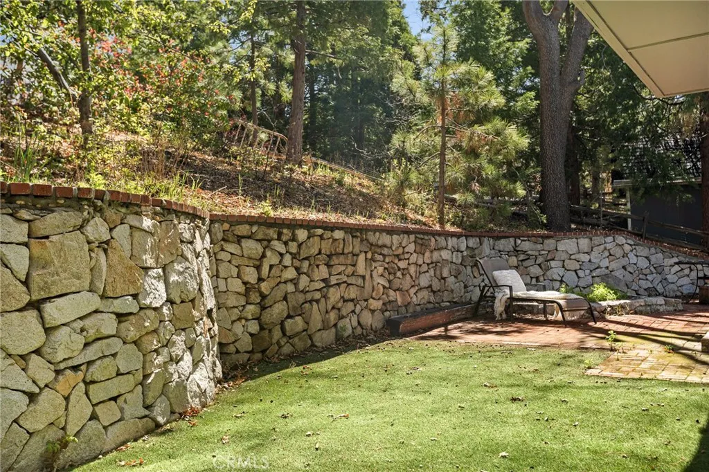 735 Bishorn Drive, Lake Arrowhead, California 92352 home-pic-21