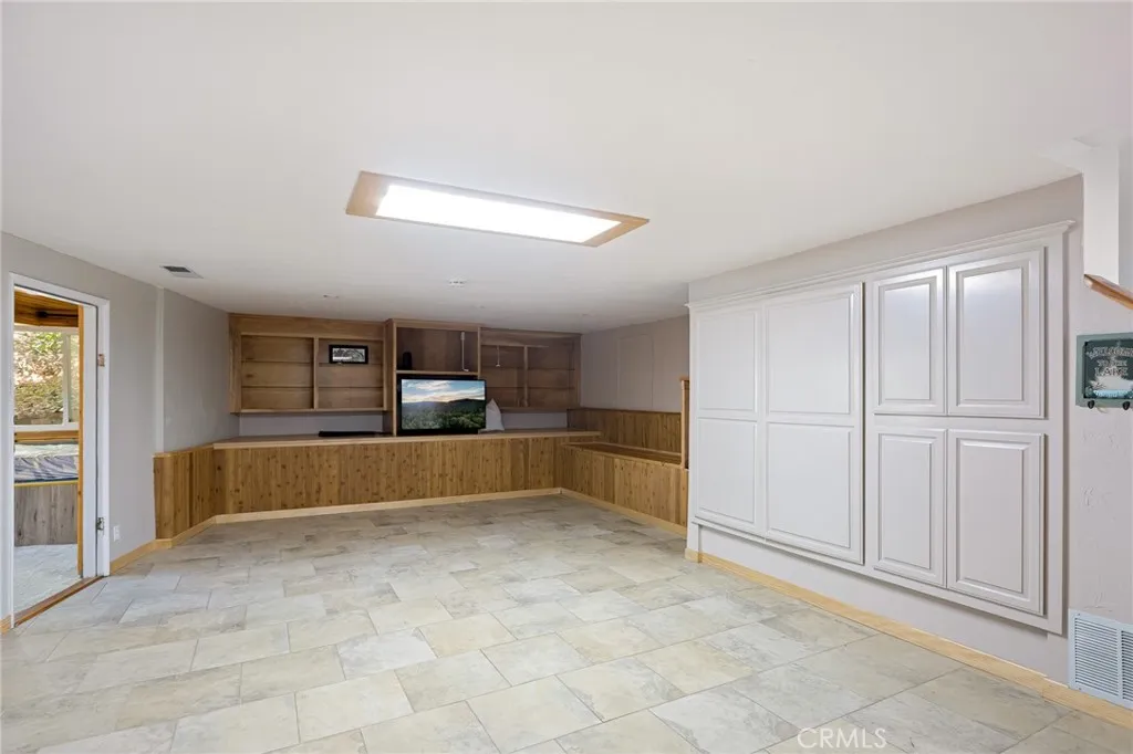 735 Bishorn Drive, Lake Arrowhead, California 92352 home-pic-37
