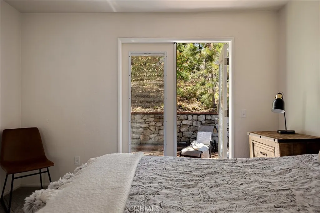 735 Bishorn Drive, Lake Arrowhead, California 92352 home-pic-19