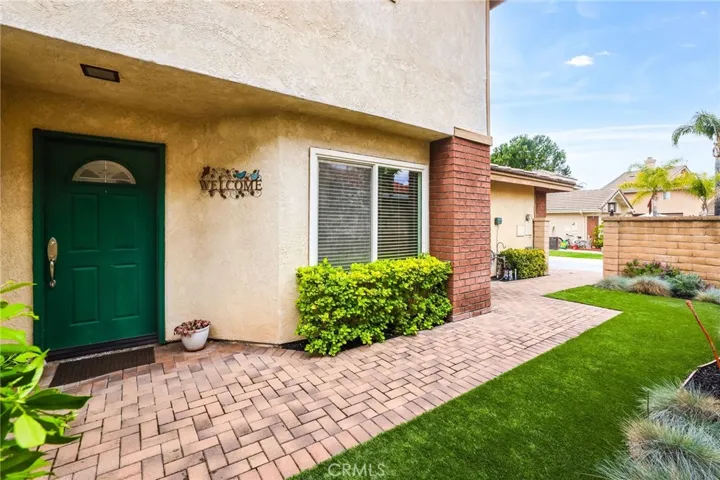19055 Singingwood Circle, Lake Forest, California 92679