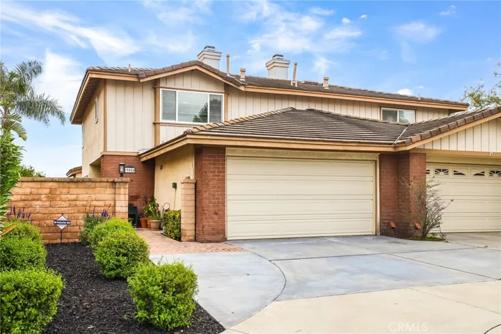 19055 Singingwood Circle, Lake Forest, California 92679