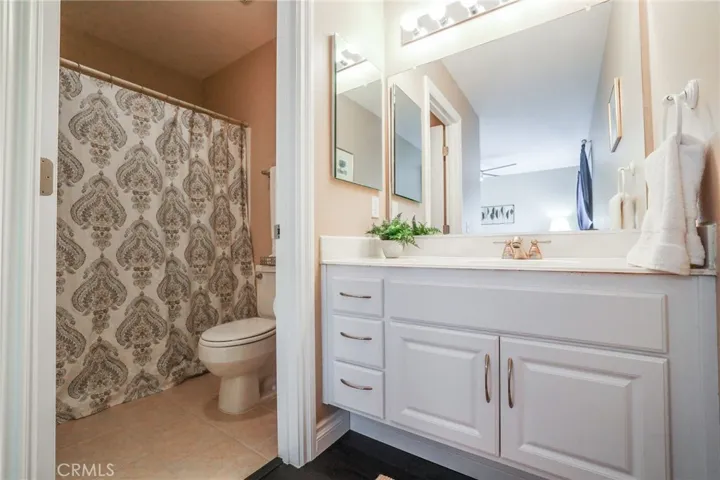 19055 Singingwood Circle, Lake Forest, California 92679