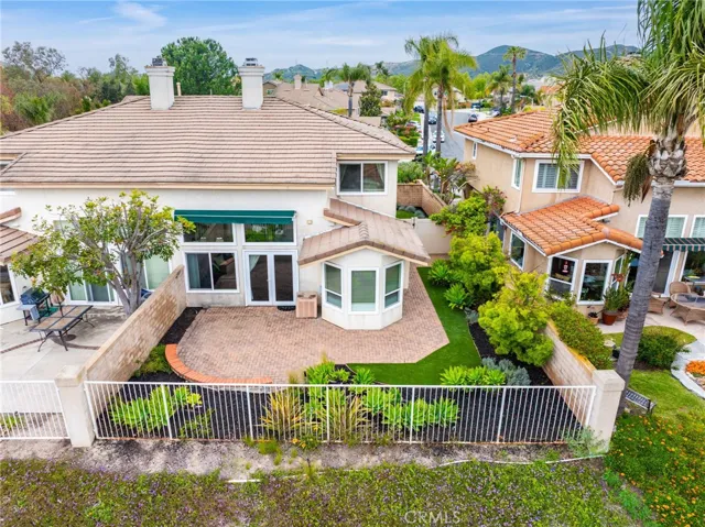 19055 Singingwood Circle, Lake Forest, California 92679