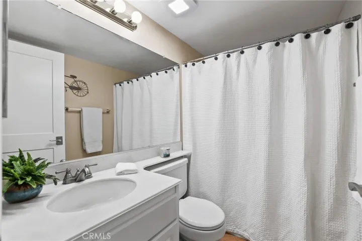 19055 Singingwood Circle, Lake Forest, California 92679