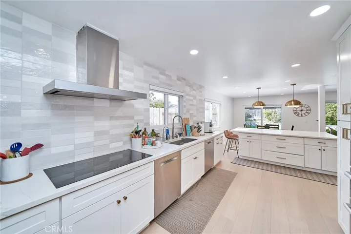 6231 Lochvale Drive, Rancho Palos Verdes, California 90275