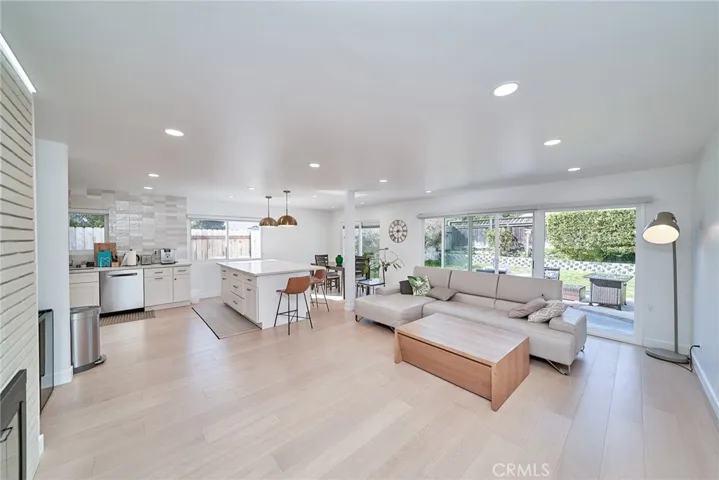 6231 Lochvale Drive, Rancho Palos Verdes, California 90275
