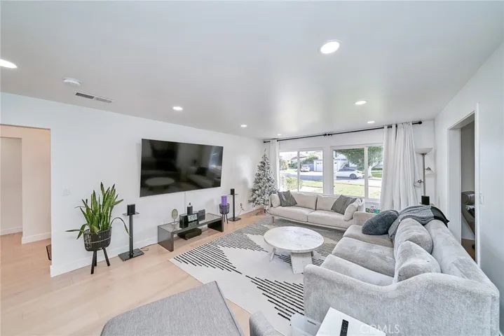 6231 Lochvale Drive, Rancho Palos Verdes, California 90275