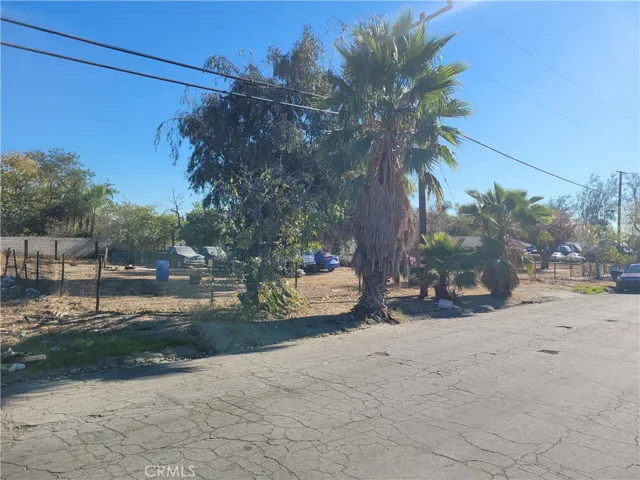 15114 Washington Drive, Fontana, California 92335