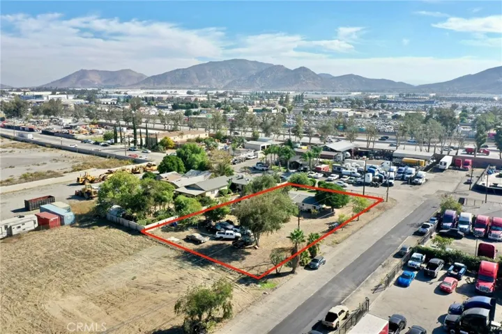 15114 Washington Drive, Fontana, California 92335