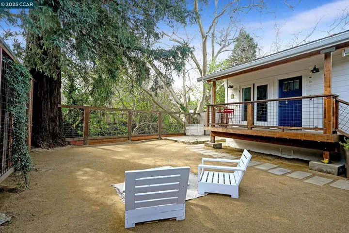 514 Arch Street, Martinez, California 94553-3241