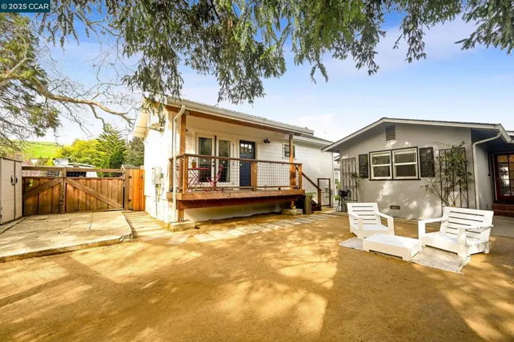 514 Arch Street, Martinez, California 94553-3241