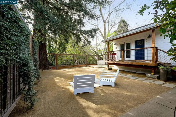 514 Arch Street, Martinez, California 94553-3241