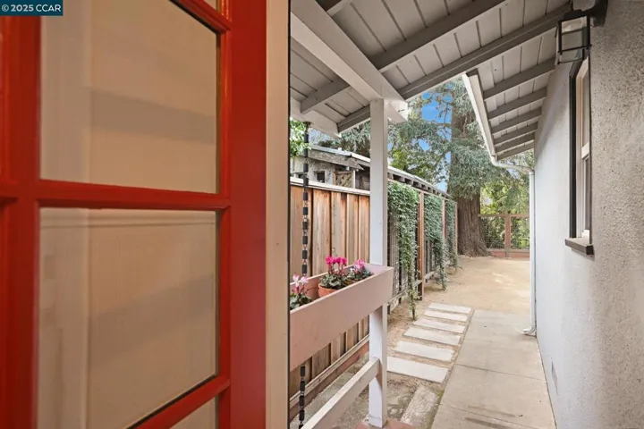 514 Arch Street, Martinez, California 94553-3241