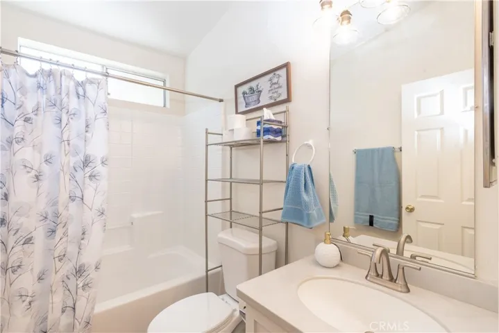 98 Via San Carlos 98, Paso Robles, California 93446
