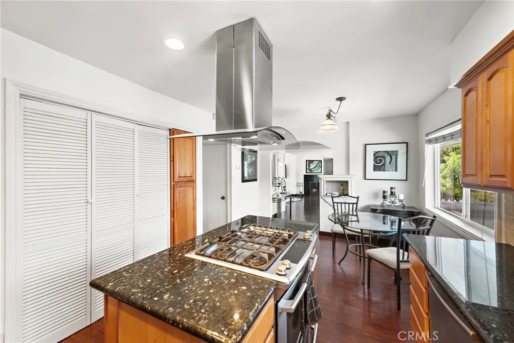 202 Avenida Monterey, San Clemente, California 92672 home-pic-9