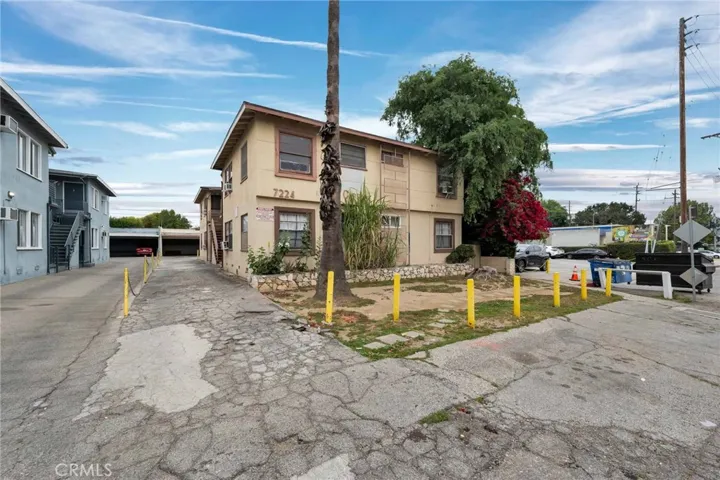 7224 Hazeltine Avenue, Van Nuys, California 91405