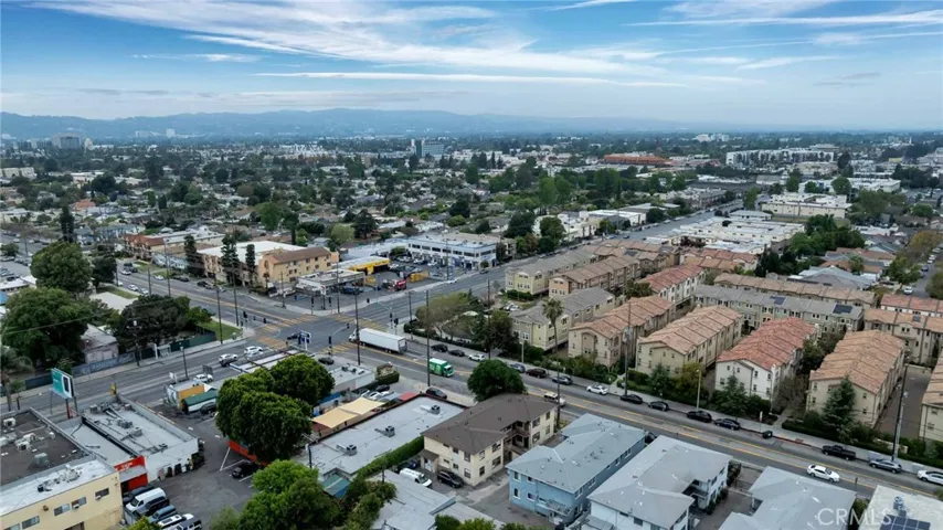 7224 Hazeltine Avenue, Van Nuys, California 91405