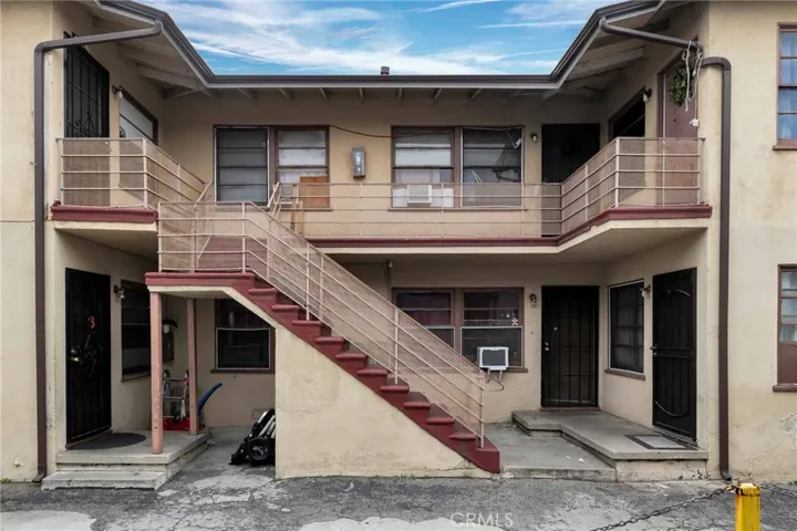7224 Hazeltine Avenue, Van Nuys, California 91405