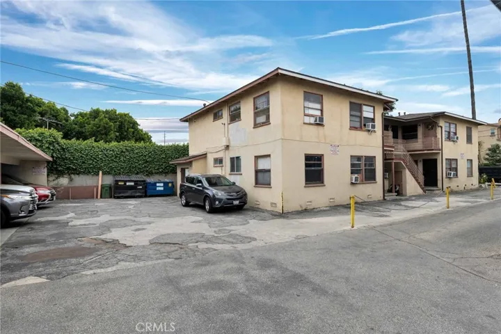 7224 Hazeltine Avenue, Van Nuys, California 91405