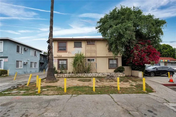 7224 Hazeltine Avenue, Van Nuys, California 91405
