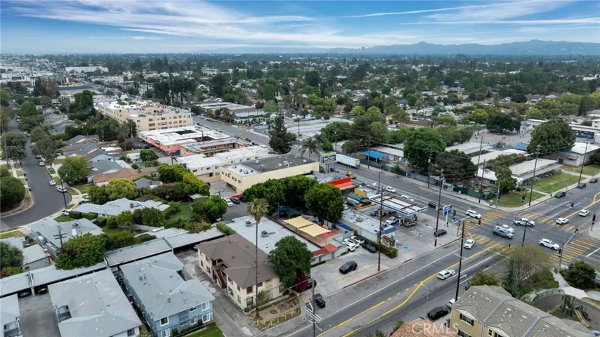 7224 Hazeltine Avenue, Van Nuys, California 91405