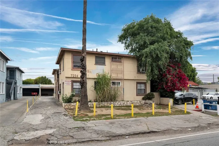 7224 Hazeltine Avenue, Van Nuys, California 91405