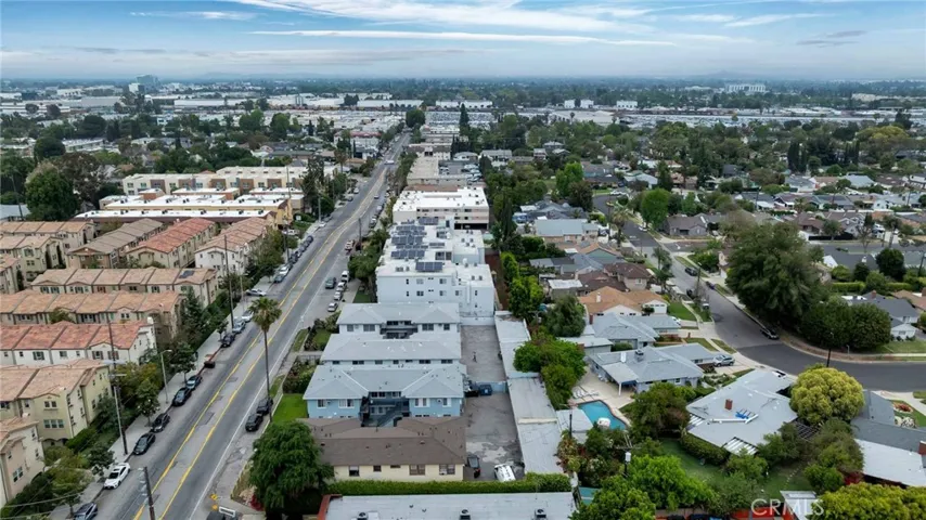 7224 Hazeltine Avenue, Van Nuys, California 91405