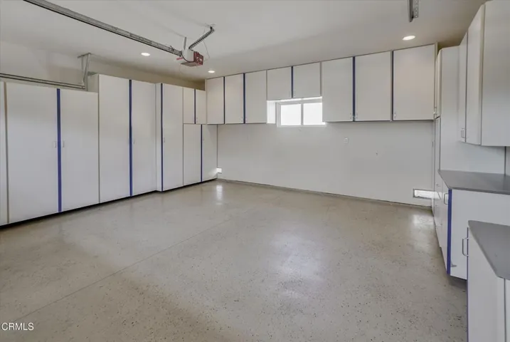 41-6986 Harmon Drive-42