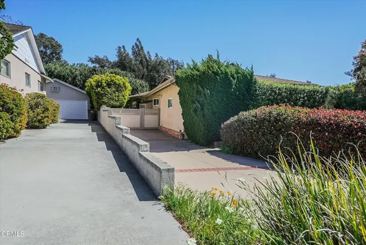 04-6986 Harmon Drive-5