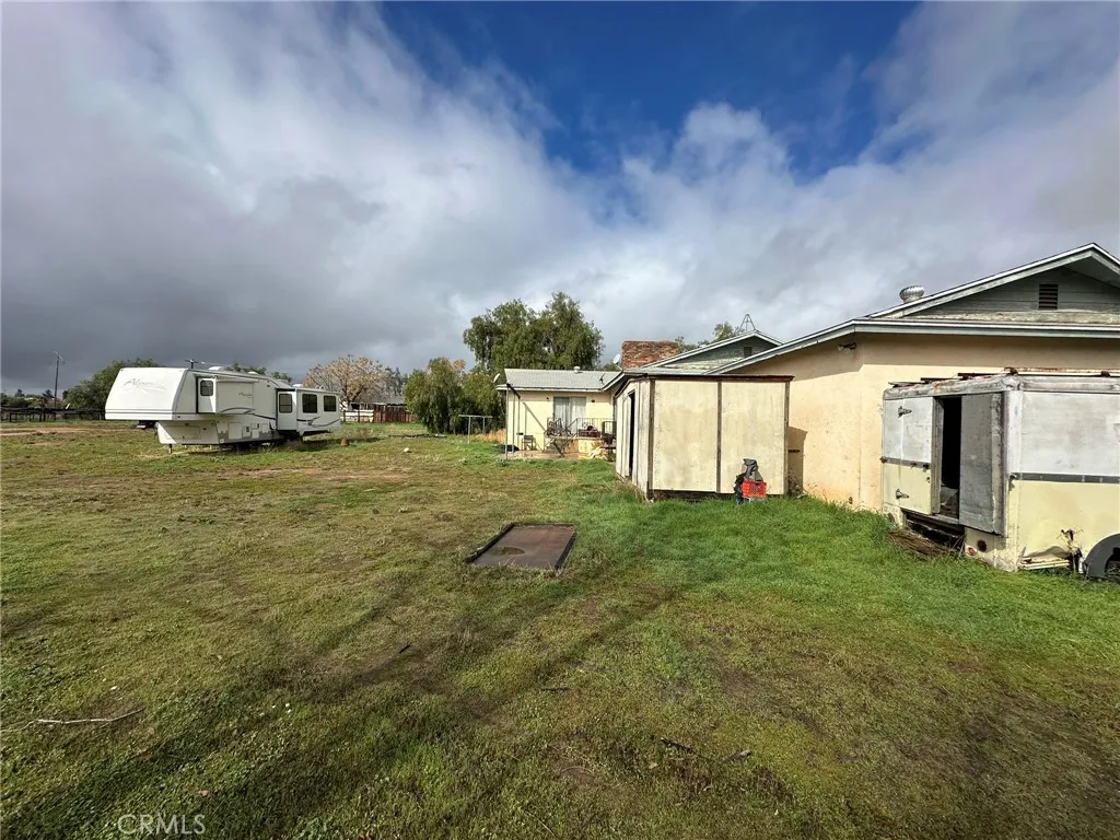 27890 Greenwald Avenue, Perris, California 92570 home-pic-5