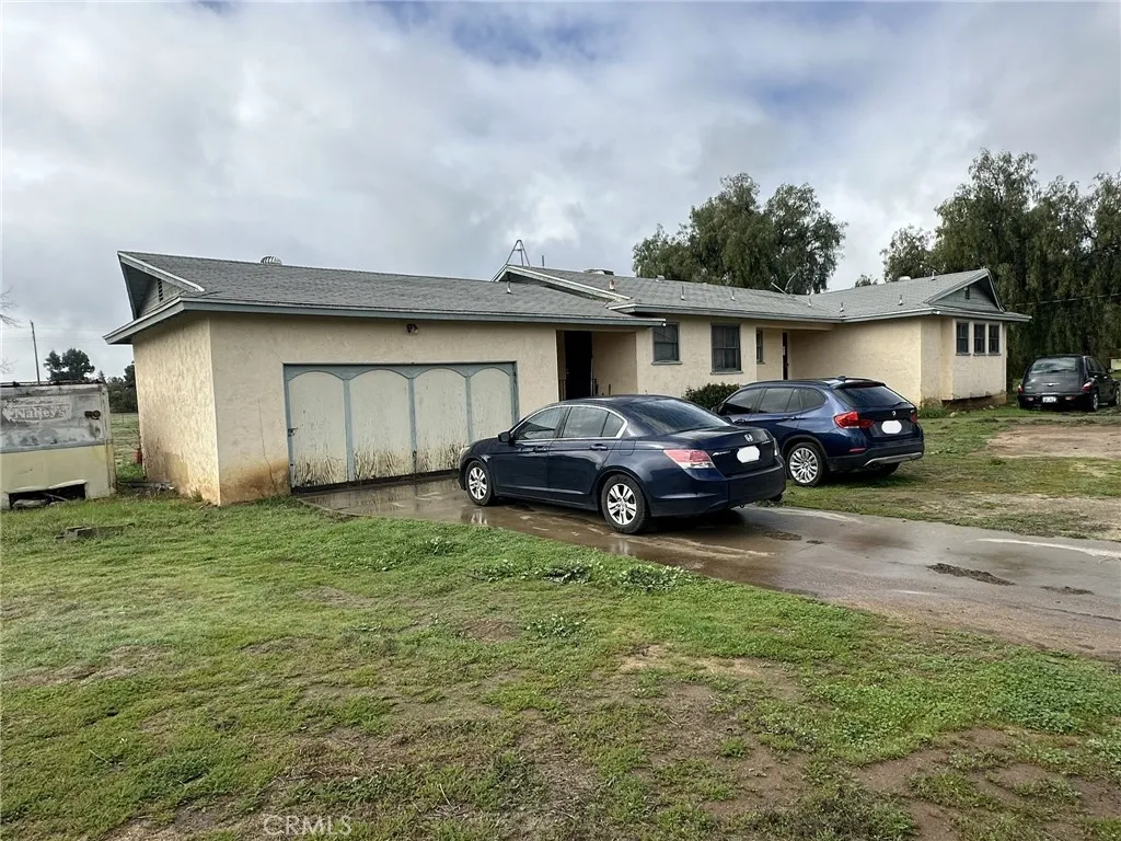 27890 Greenwald Avenue, Perris, California 92570 home-pic-1