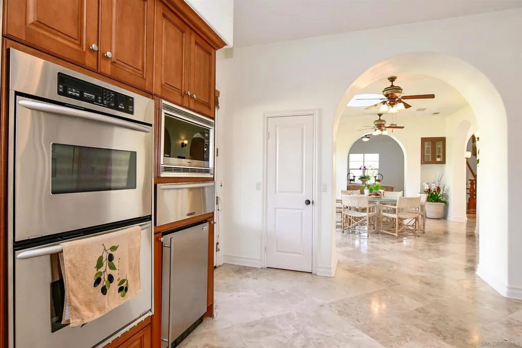 7930 Entrada Lazanja, San Diego, California 92127 home-pic-1