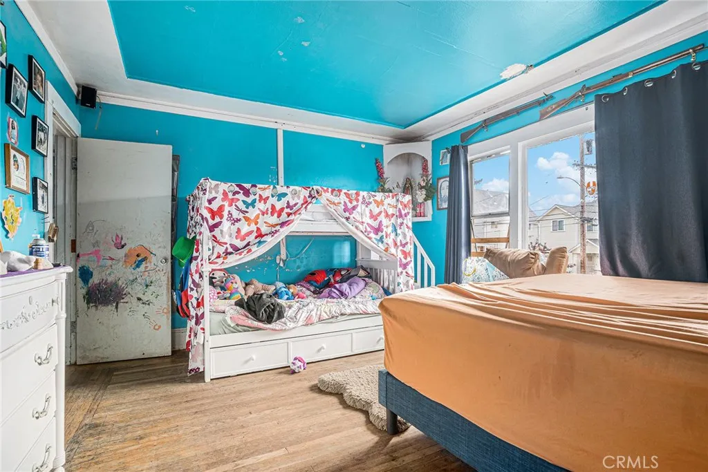 2445 10th Avenue, Oakland, California 94606 home-pic-10