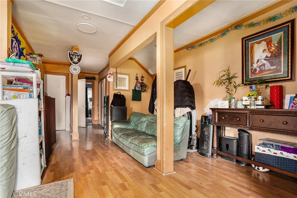 2445 10th Avenue, Oakland, California 94606 home-pic-3