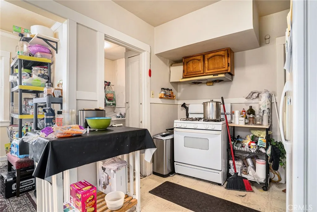 2445 10th Avenue, Oakland, California 94606 home-pic-11