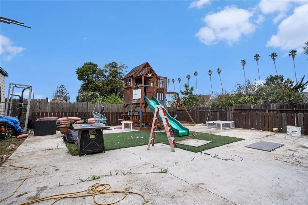 2445 10th Avenue, Oakland, California 94606 home-pic-26