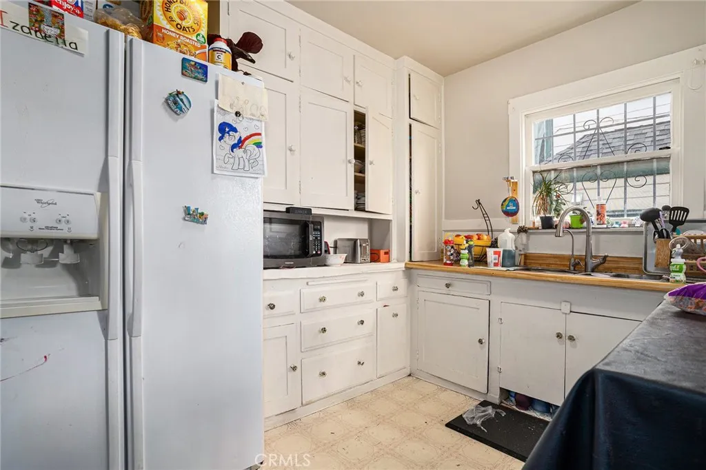 2445 10th Avenue, Oakland, California 94606 home-pic-9