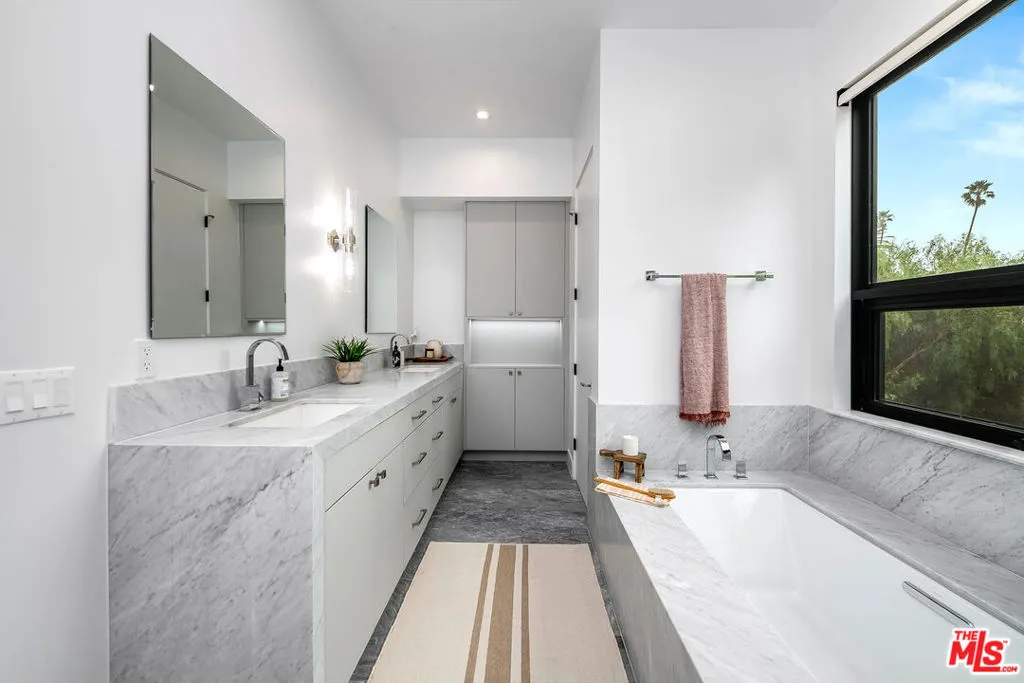 1216 1/2 Arizona Avenue, Santa Monica, California 90404 home-pic-11