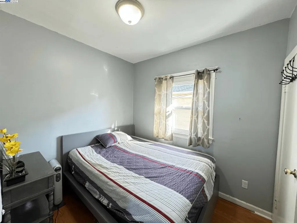 1436 52nd Ave, Oakland, California 94601 home-pic-16
