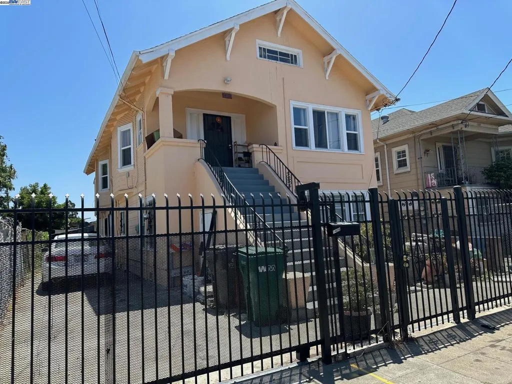 1436 52nd Ave, Oakland, California 94601 home-pic-3