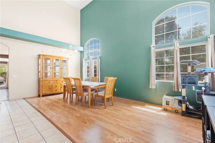879 Glider Place, San Jacinto, California 92582