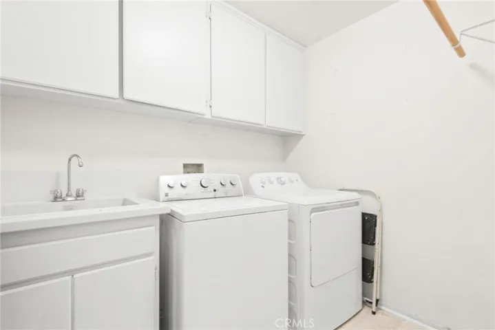 879 Glider Place, San Jacinto, California 92582