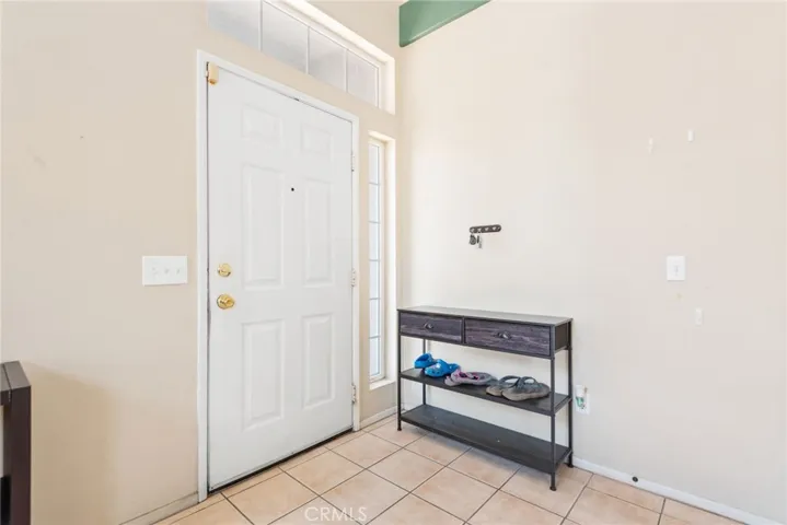 879 Glider Place, San Jacinto, California 92582