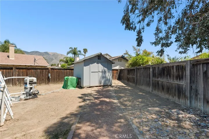 879 Glider Place, San Jacinto, California 92582