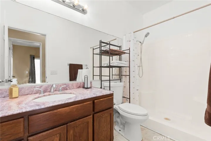 879 Glider Place, San Jacinto, California 92582