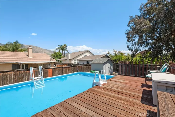 879 Glider Place, San Jacinto, California 92582