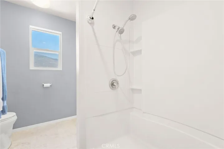 879 Glider Place, San Jacinto, California 92582