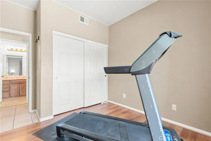 879 Glider Place, San Jacinto, California 92582