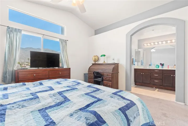 879 Glider Place, San Jacinto, California 92582