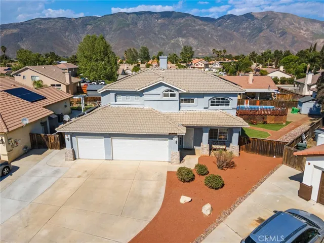 879 Glider Place, San Jacinto, California 92582